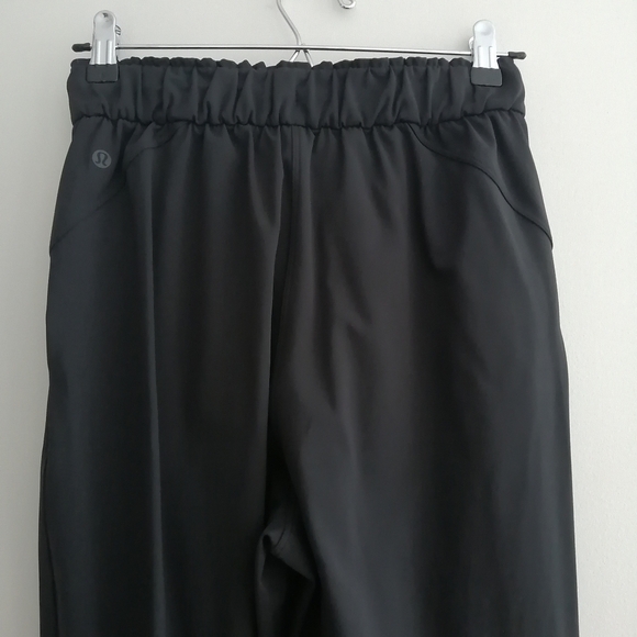 Lululemon Keep Moving Pants 7/8 High Rise in Black Size 4 - Picture 6 of 16